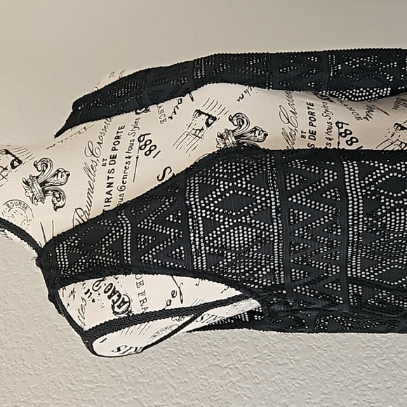 Eyeshadow - Boho sleeveless fringe vest - Picture 4 of 6